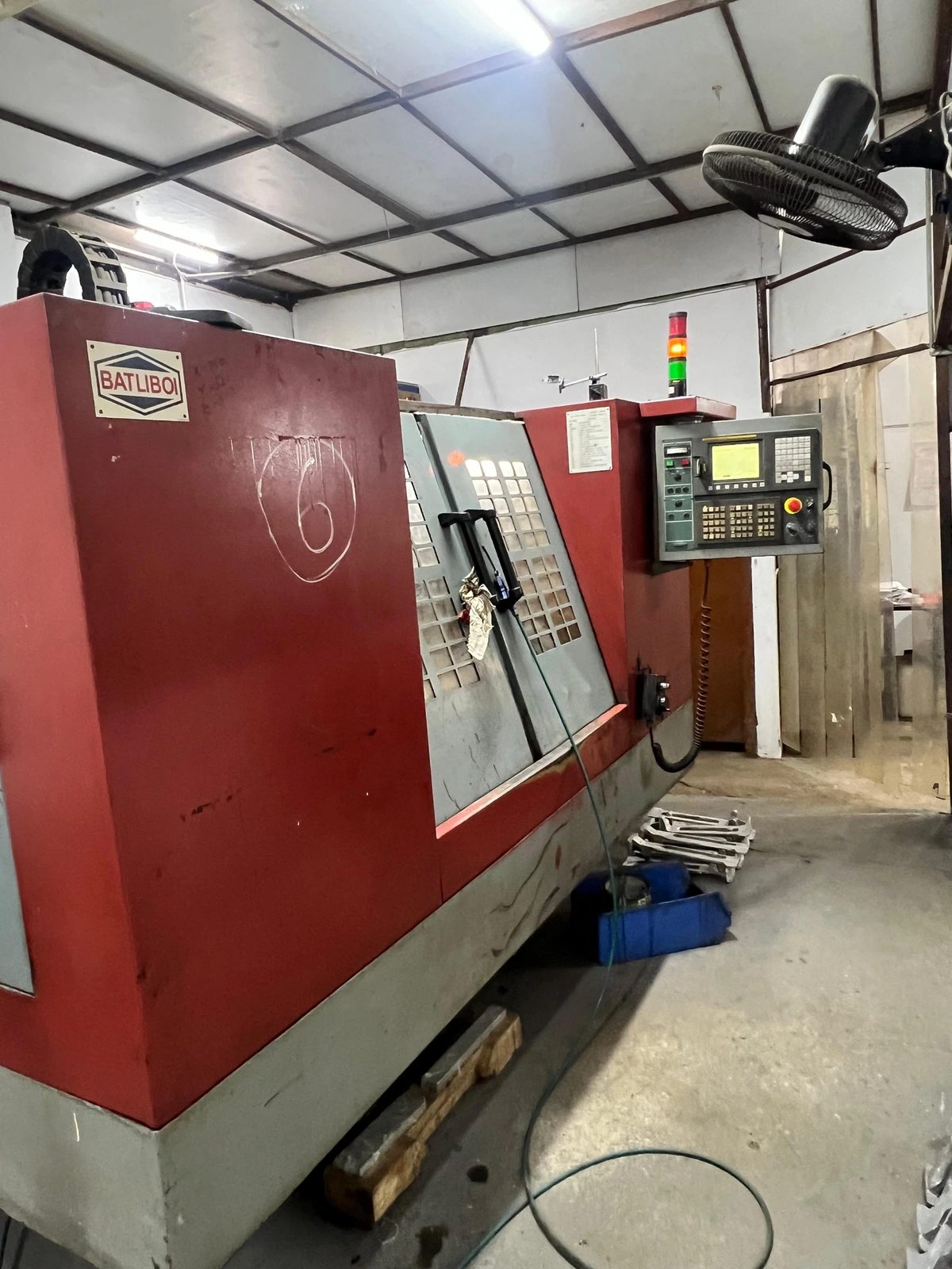 Turning operation producing a cylindrical precision component